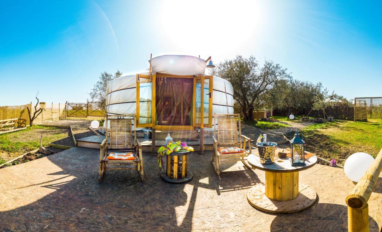2 Cuori E 1 Yurta Glamping In Tuscany - Adults Only Asciano Exterior photo