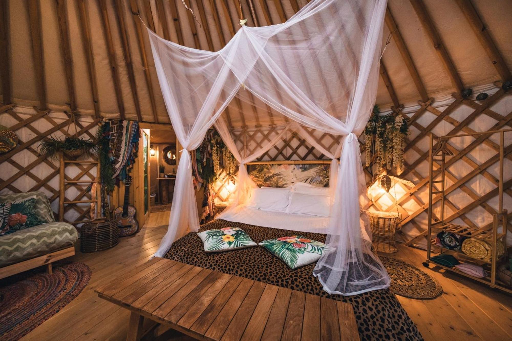 2 Cuori E 1 Yurta Glamping In Tuscany - Adults Only Asciano Exterior photo